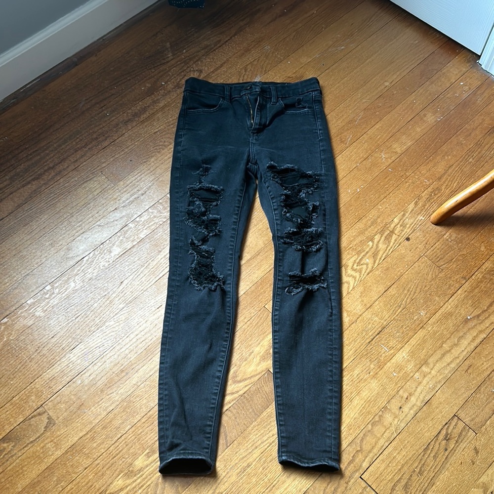 Women’s American Eagle Distressed Jeans